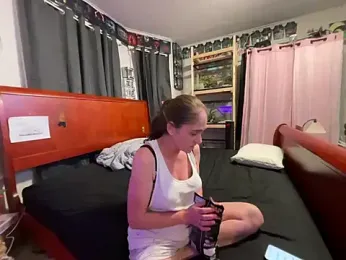 saralaw22 webcam stripchat model stream image