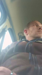 Trolls37 webcam model stream image