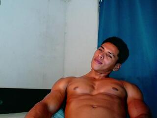 Ulises Brown webcam model stream image