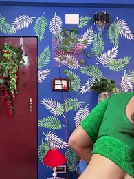 V-Hot-Sweti webcam model stream image