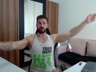 Darius Giles webcam model stream image