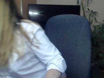 Reenaa webcam model stream image