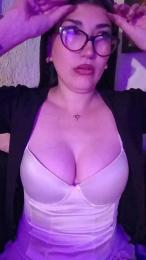 DolceNazz webcam model stream image