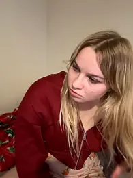 xoxokayy18 webcam stripchat model stream image