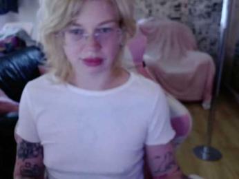 LolaHot webcam model stream image