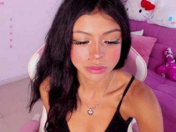 Sashaowen webcam model stream image