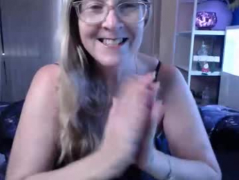 total_aussie_milfs webcam model stream image