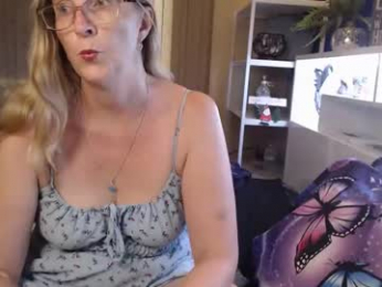 total_aussie_milfs webcam model stream image