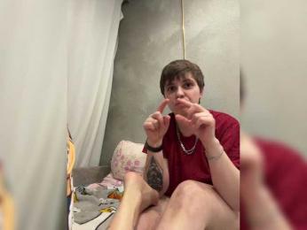 Kris-and-Vanessa webcam model stream image