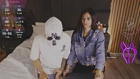 DerryAndIzzy webcam model stream image