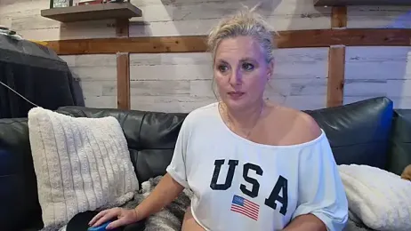 lisaxlovexxx webcam stripchat model stream image