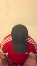 Tomhopenbot webcam model stream image