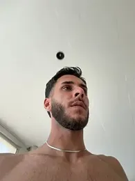 suissegigolo1 webcam model stream image