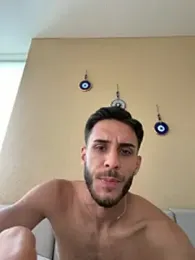 suissegigolo1 webcam model stream image
