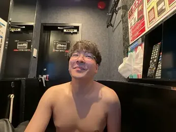 yuuki8910 webcam model stream image