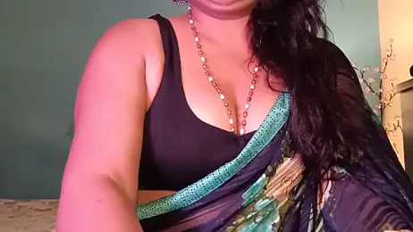 YourDesi_Laila_ 的直播截图