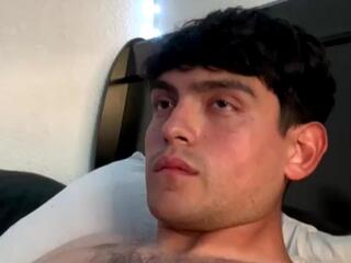 Milky Mike webcam model stream image