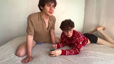 Ne0on webcam model stream image