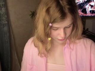 Edwina Crofoot webcam model stream image