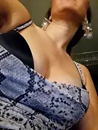 SkyelarsWorld webcam model stream image