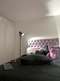 Samantha_e2 webcam model stream image