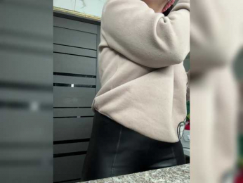 Kristalyy webcam model stream image