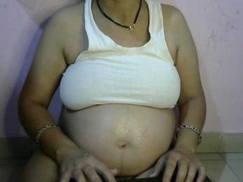 Poonam-2 webcam model stream image