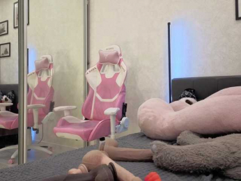 dolly-ll webcam model stream image