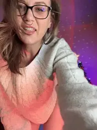 MaiseKnox webcam model stream image