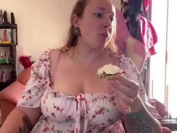 NylonQueen webcam model stream image