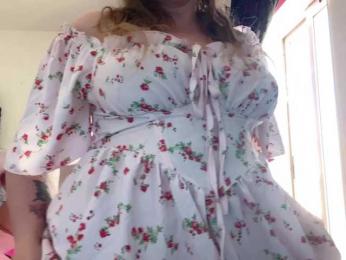 NylonQueen webcam model stream image