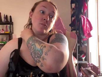 NylonQueen webcam model stream image