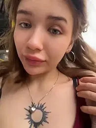 FlashTitsRoyal webcam stripchat model stream image