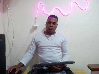 Leon Reinaldo webcam model stream image