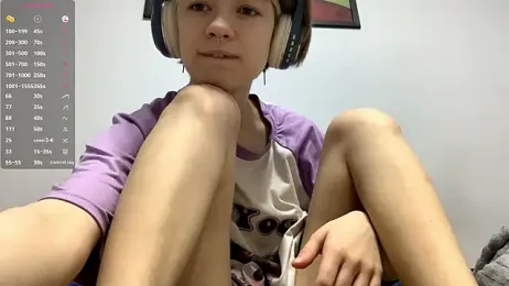 LorRebak webcam model stream image