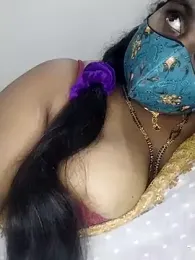 Divyahoty webcam model stream image