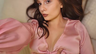 Adele webcam model stream image