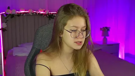 EveMundie webcam model stream image