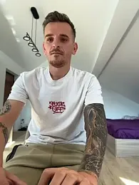 Huge_cock22cm webcam model stream image