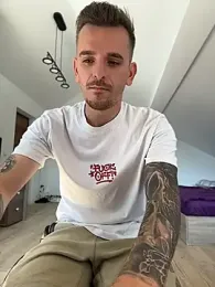 Huge_cock22cm webcam model stream image
