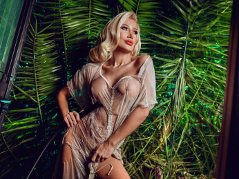 CharlotteMavis webcam model stream image