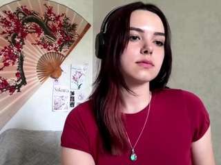 emy-bloom webcam model stream image
