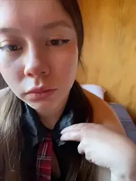 Lunissc_ webcam model stream image