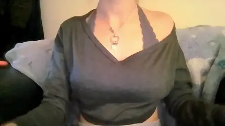 indie-rayne webcam model stream image