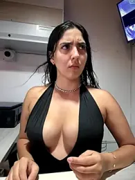 Sofia_Collins- webcam stripchat model stream image