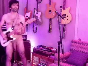 giantwhite10inch webcam model stream image