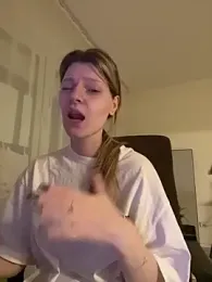 MaryHiggins webcam stripchat model stream image