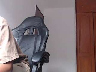 yohatinelly webcam model stream image