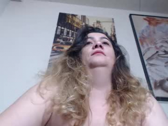 matureboobsbig webcam model stream image