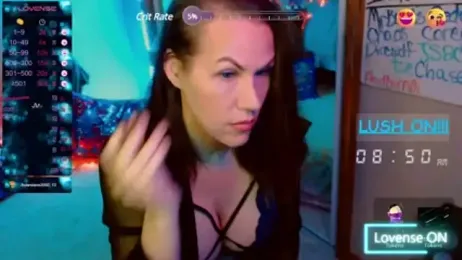EmmaIsHere webcam model stream image